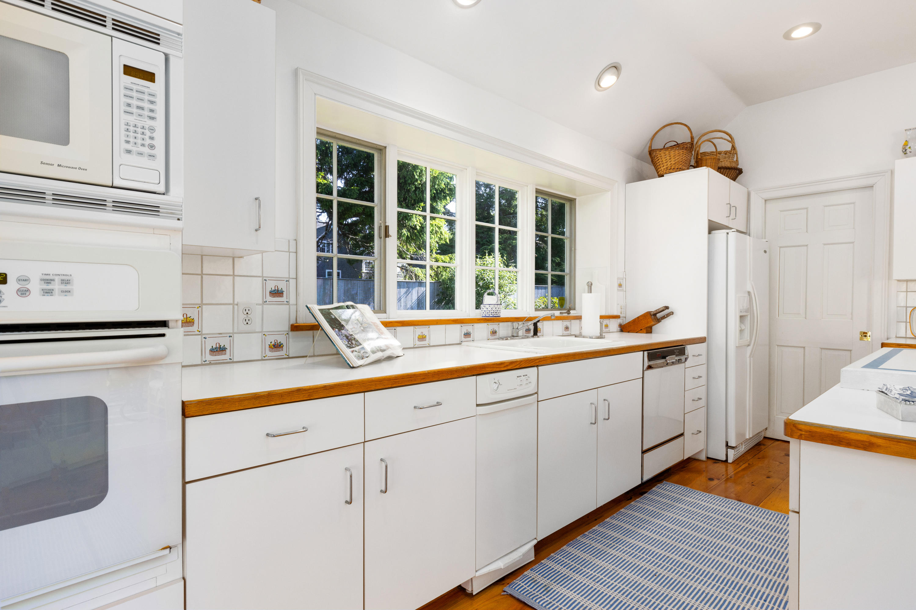 93 Scatteree Road North Chatham, MA 02650 - Photo 14 of 95 93sca-15