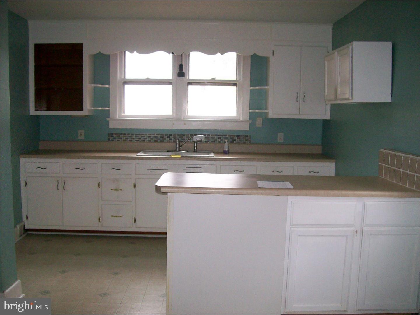 115 Jefferson Street Riverside, NJ 08075 - Photo 8 of 17 Kitchen