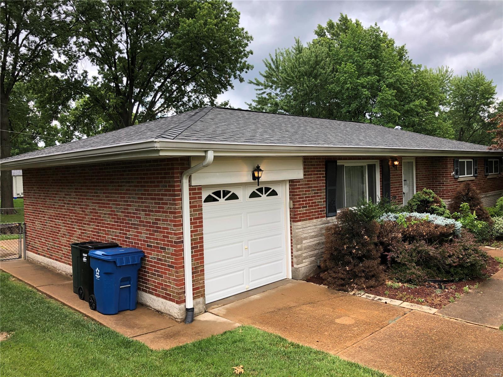 9839 Ridgely Lane St. Louis, MO 63123 - Photo 12 of 27 Gallery Image 12