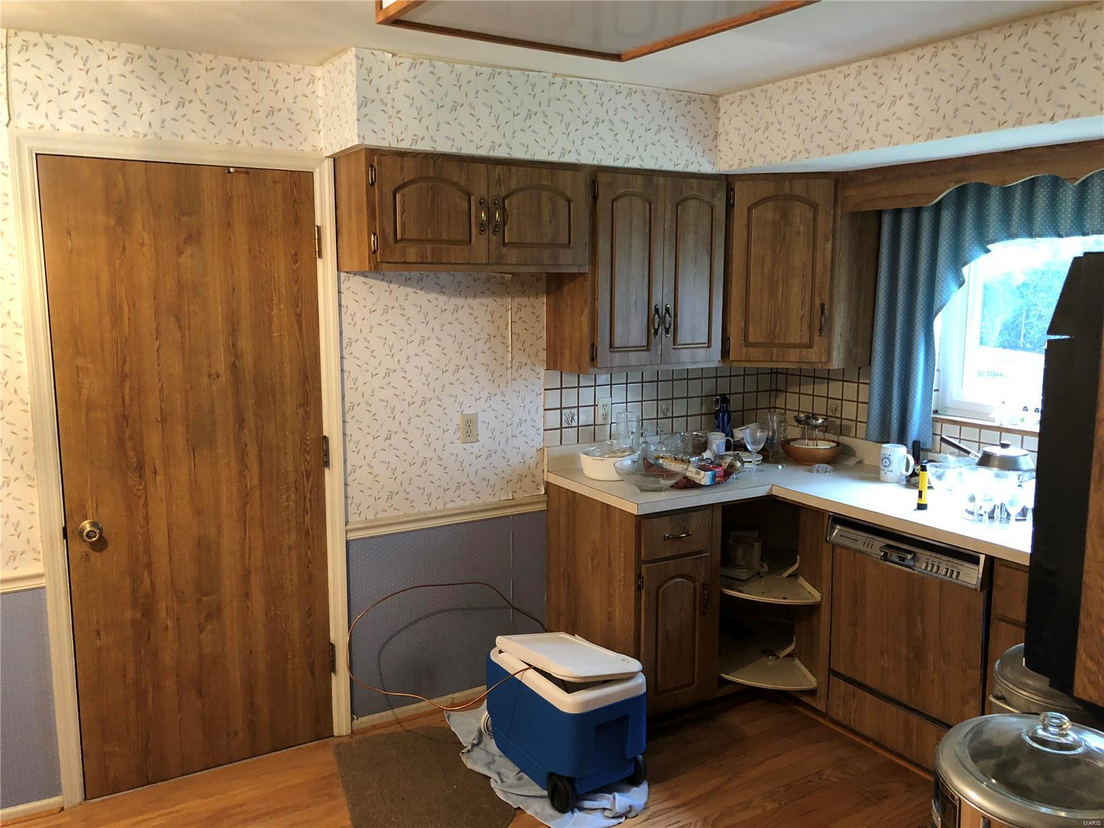9839 Ridgely Lane St. Louis, MO 63123 - Photo 13 of 27 Gallery Image 13