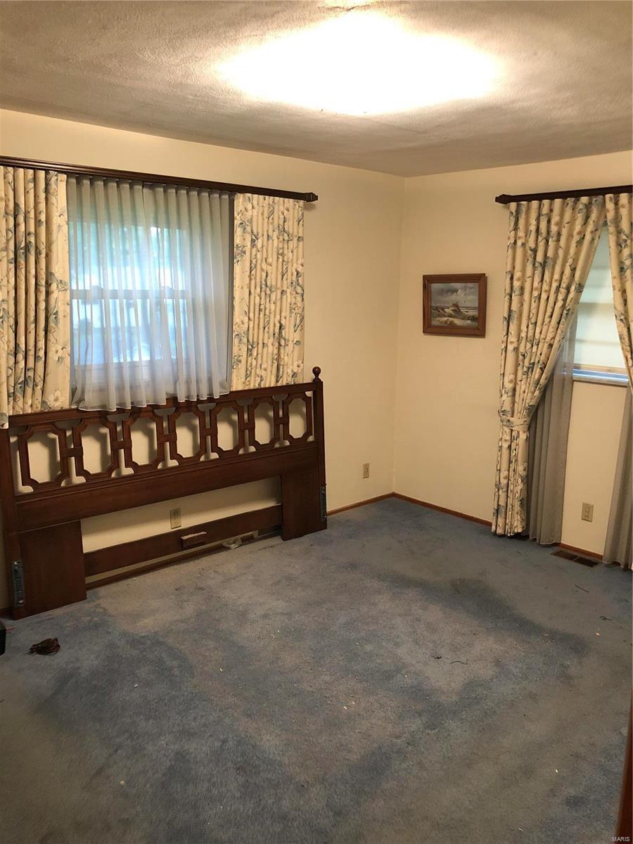 9839 Ridgely Lane St. Louis, MO 63123 - Photo 19 of 27 Gallery Image 19