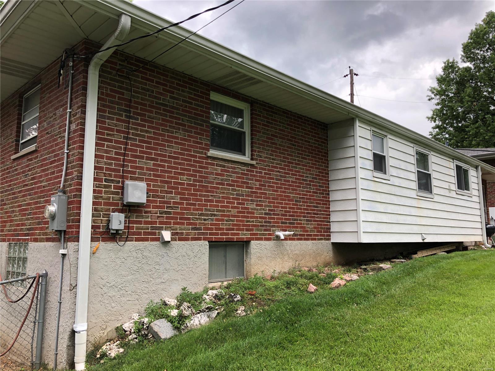 9839 Ridgely Lane St. Louis, MO 63123 - Photo 8 of 27 Gallery Image 8