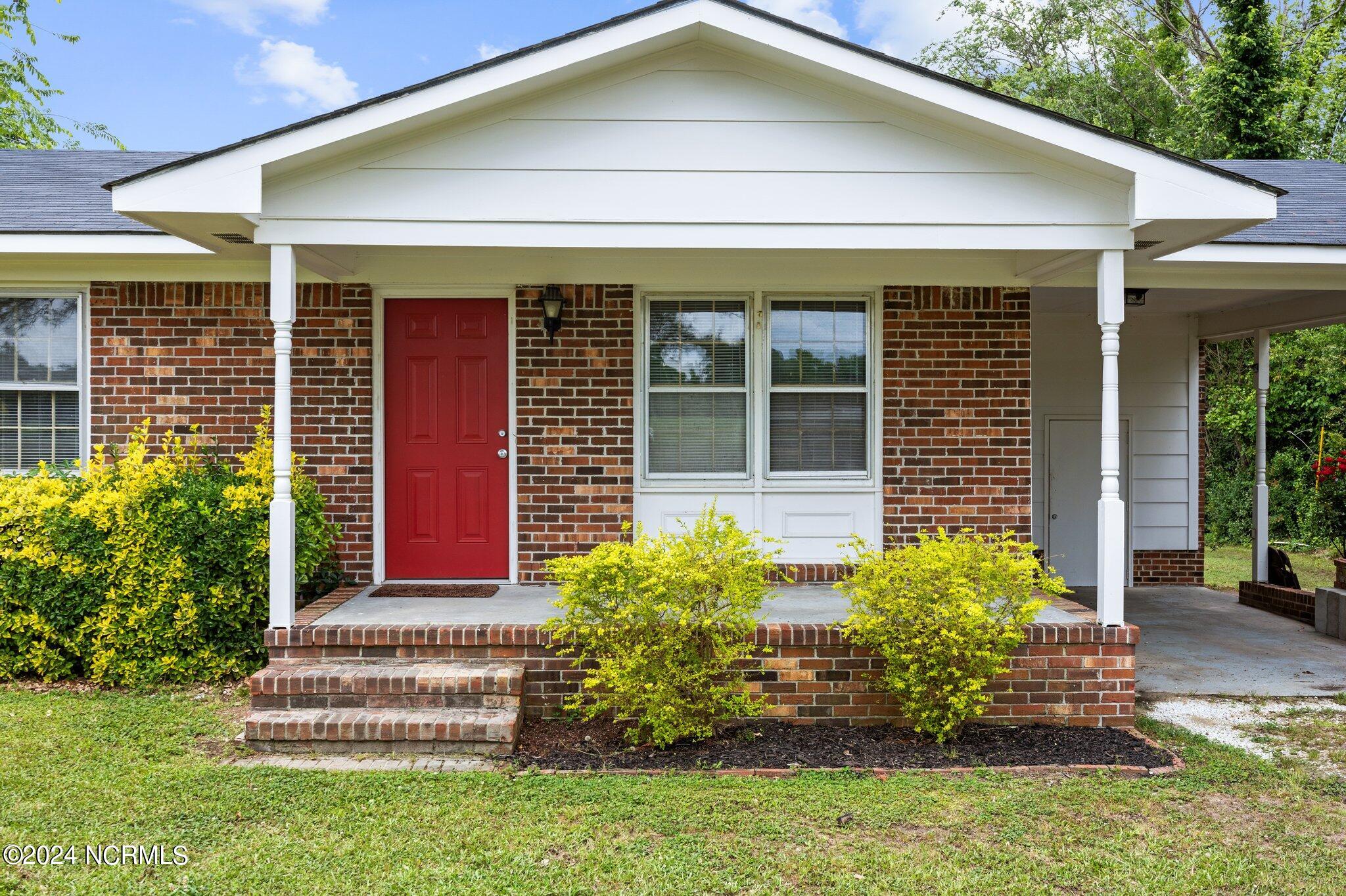 1435 Biddle Road Dover, NC 28526 - Photo 4 of 38 1ED626B4-C0E0-49EC-A541-EA87493D273C