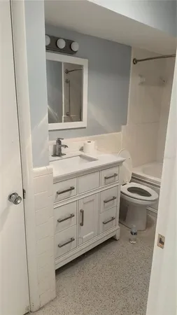 $3,300 | 3001 Gulf Boulevard, Belleair Beach, FL 33786