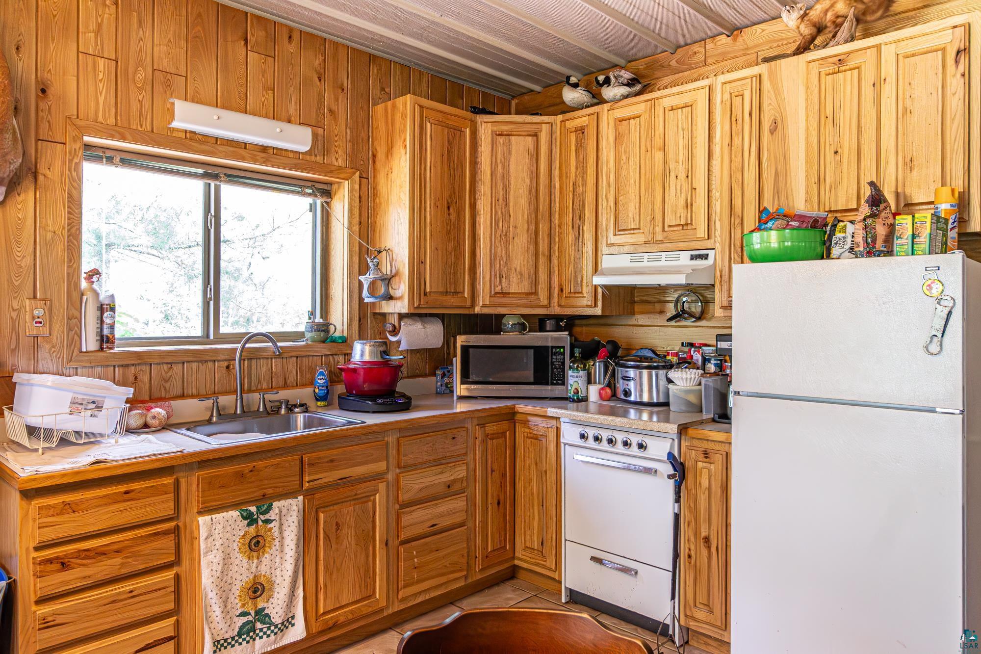 7280 Far North Road Buyck, MN 55771 - Photo 13 of 98