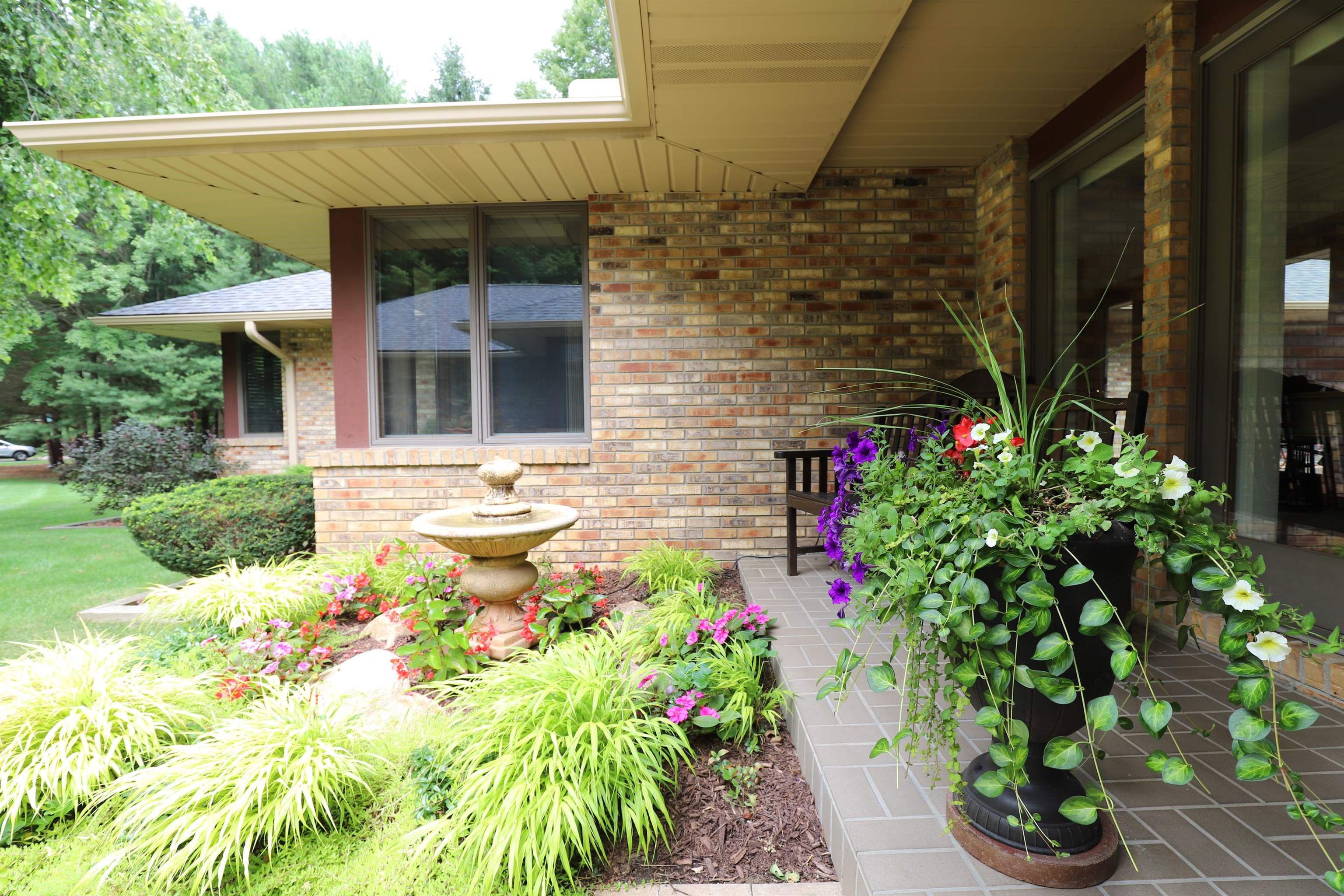 7370 North Seymour Road Flushing, MI 48433 - Photo 3 of 45 50137606-e0f57caa-2fb8-4482-bb99-dccd28e61e11.JPG