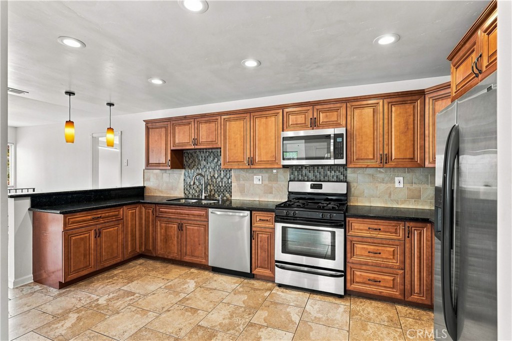 1340 East Fallbrook Street Fallbrook, CA 92028 - Photo 8 of 23 Gallery Image 8