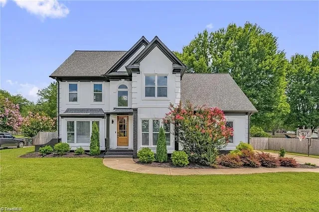 $3,100 | 2802 Norwell Court, Oak Ridge, NC 27310