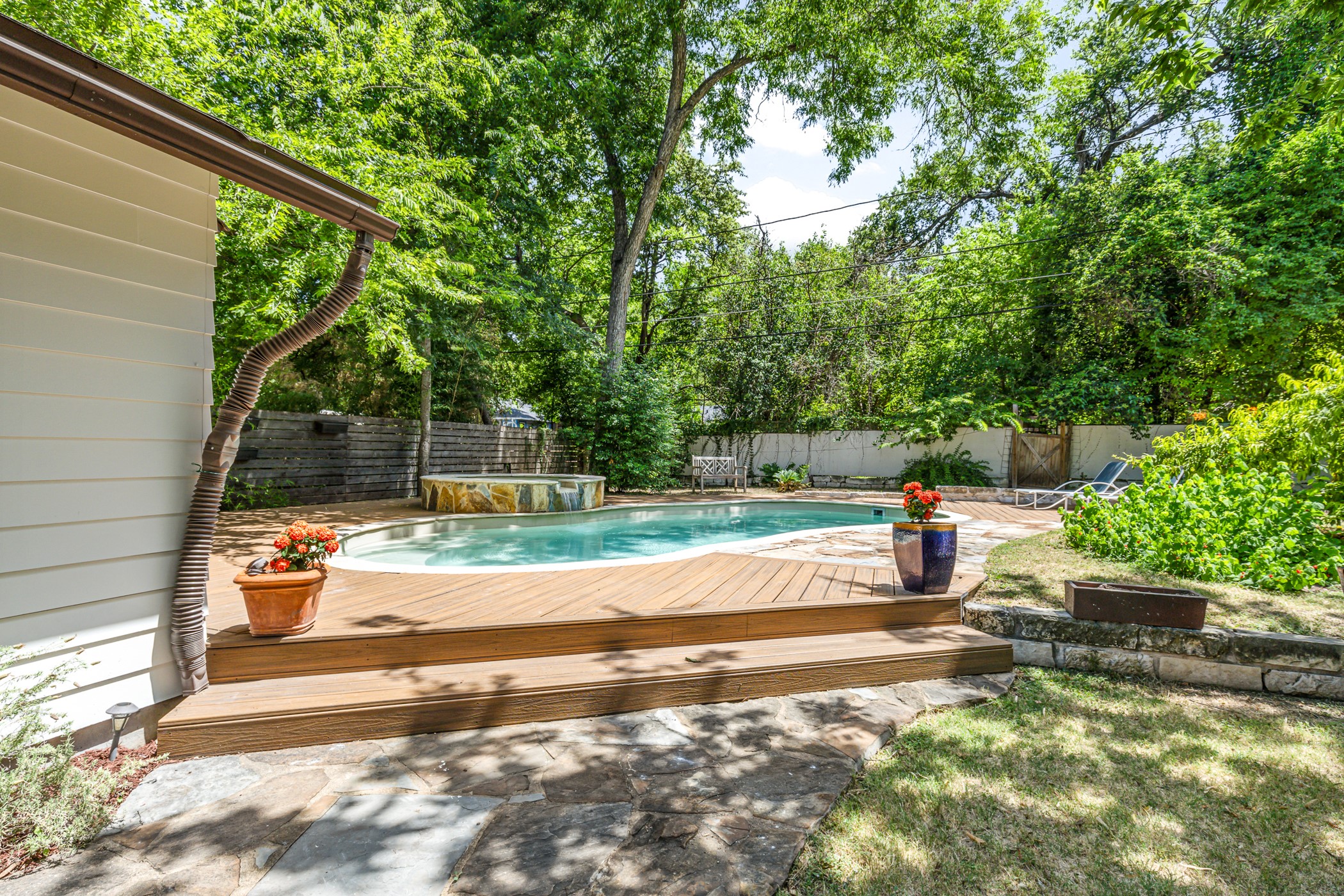1208 Fairwood Road Austin, TX 78722 - Photo 32 of 40