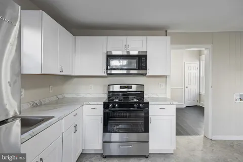 $270,000 | 2003 Edgmont Avenue, Chester, PA 19013