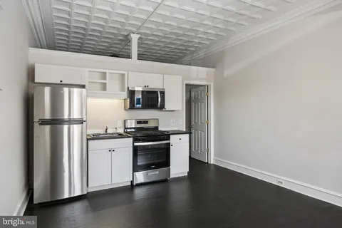 $270,000 | 2003 Edgmont Avenue, Chester, PA 19013