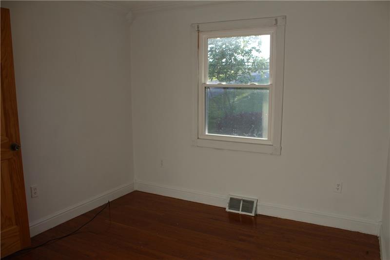 346 Reese Road Washington, PA 15301 - Photo 17 of 25 Bedroom 3