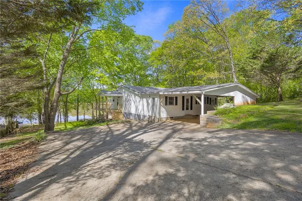 $365,000 | 114 Beaver Lane, Unit 204, Townville, SC 29689