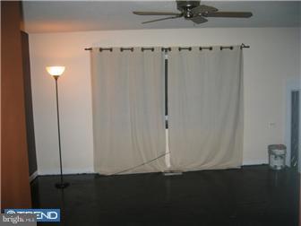 3551 Teton Road Philadelphia, PA 19154 - Photo 4 of 11 Living Room