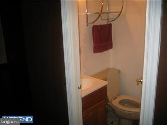 3551 Teton Road Philadelphia, PA 19154 - Photo 6 of 11 Bathroom