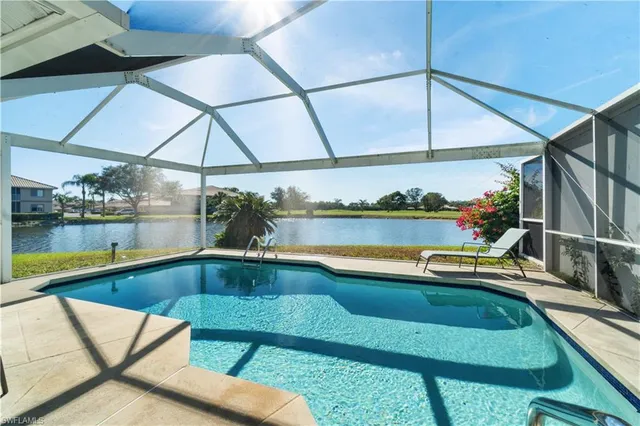 $4,750 | 8618 Mustang Drive, Unit 17, Naples, FL 34113