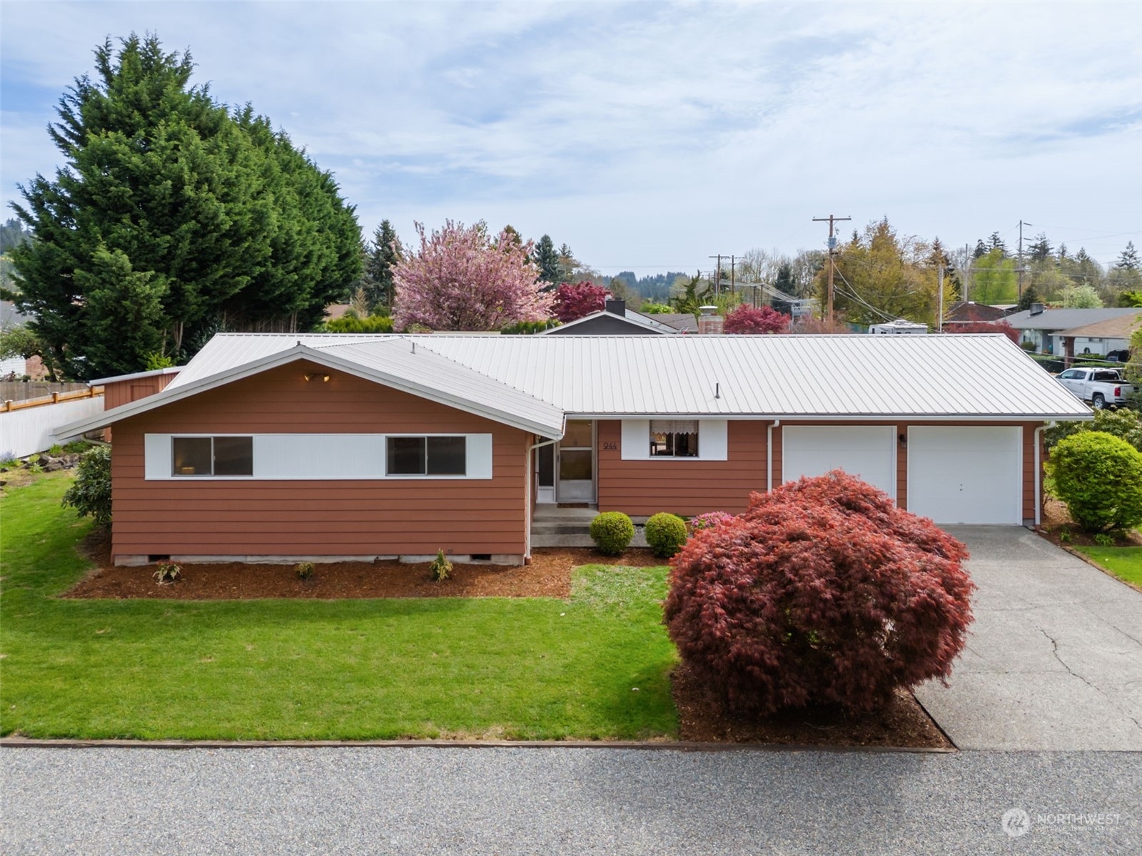 944 Southwest 17th Street Chehalis, WA 98532 - Photo 1 of 30 Gallery Image 1