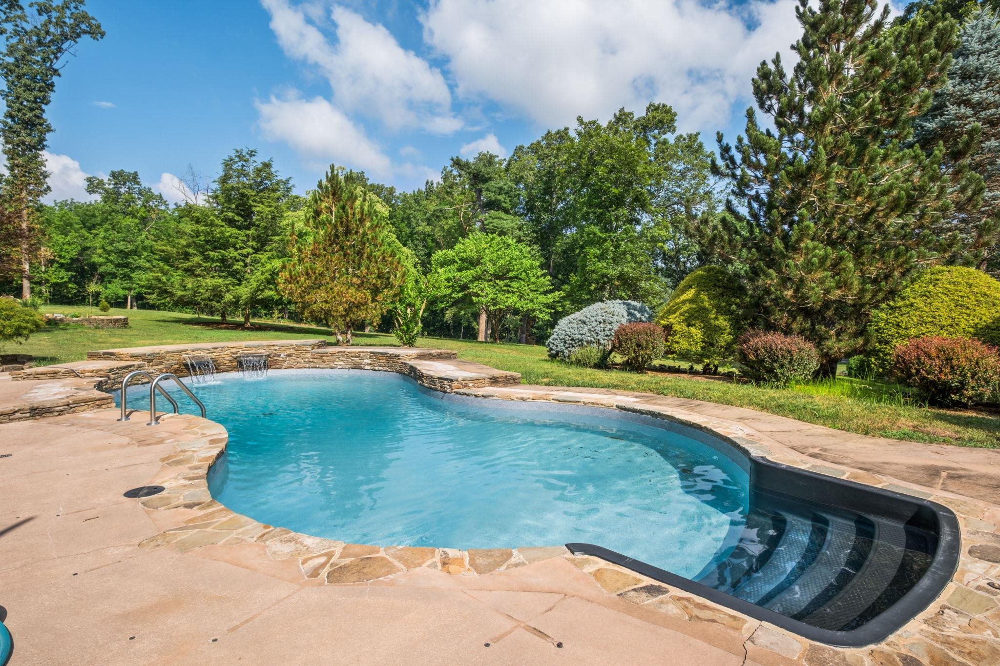 620 Walnut Hills Road Staunton, VA 24401 - Photo 7 of 40