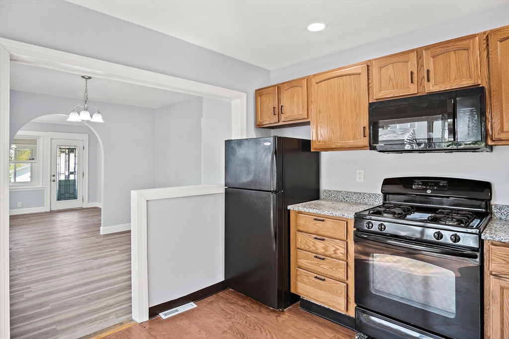 137 Fern Road Medford, MA 02155 - Photo 10 of 31 Gallery Image 10