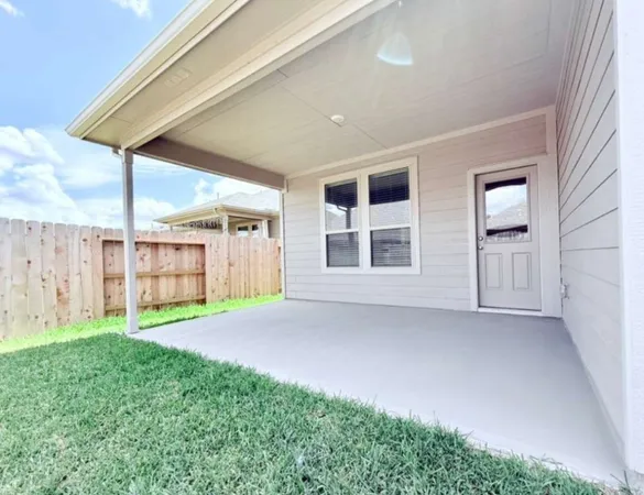 $2,350 | 15349 Dapple Blf Lane, Conroe, TX 77302