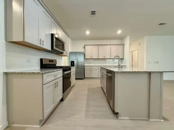 $2,350 | 15349 Dapple Blf Lane, Conroe, TX 77302
