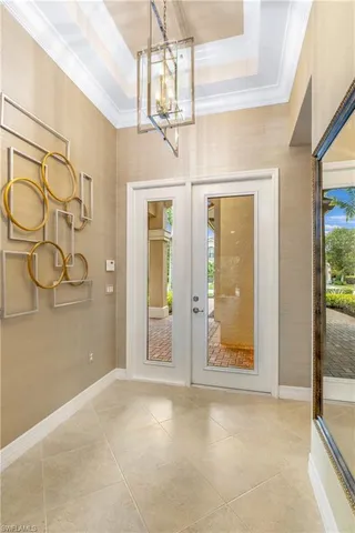 a view of entryway with livingroom