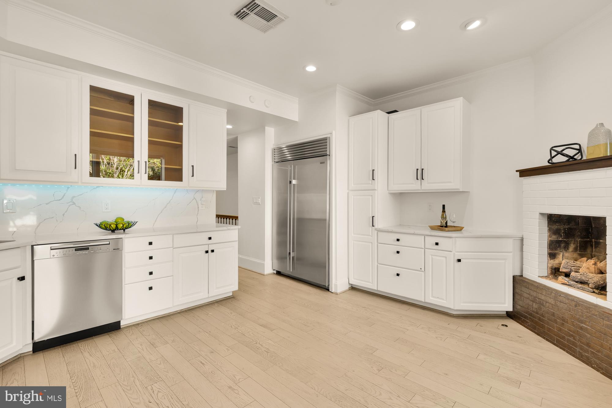 3249 P Street Northwest Washington, DC 20007 - Photo 17 of 59