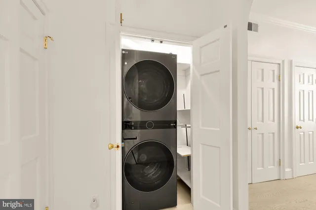 a bathroom with a white bath tub
