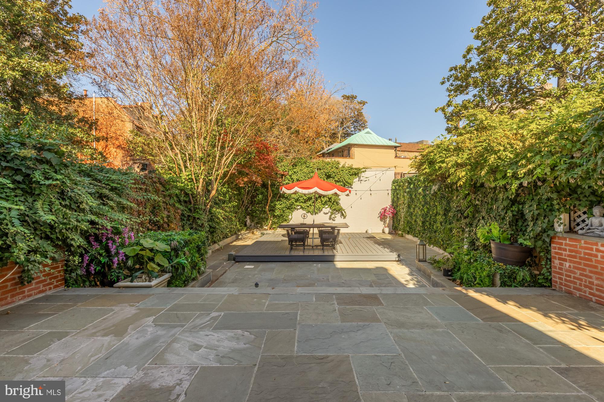 3249 P Street Northwest Washington, DC 20007 - Photo 50 of 59 a view of a back yard of the house
