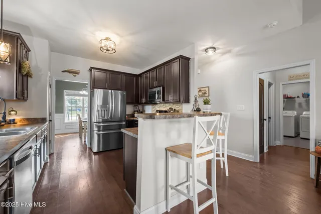 $324,900 | 228 Maidstone Drive, Richlands, NC 28574