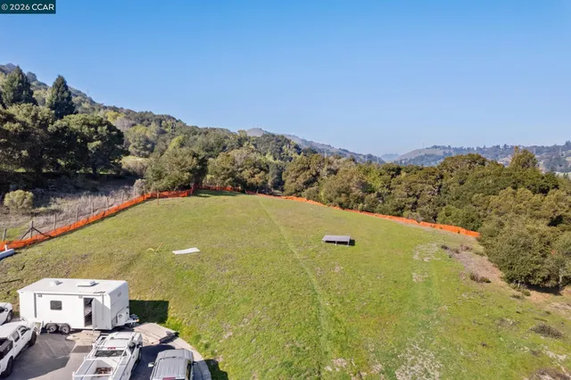 $1,999,000 | 90 Adobe Lane, Orinda, CA 94563
