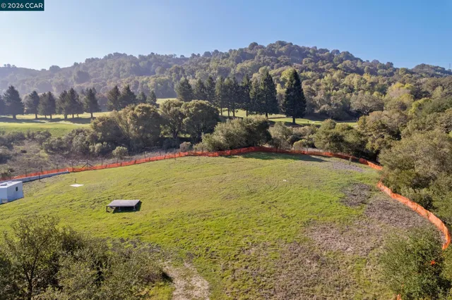 $1,999,000 | 90 Adobe Lane, Orinda, CA 94563