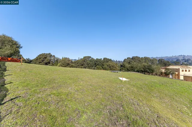 $1,999,000 | 90 Adobe Lane, Orinda, CA 94563