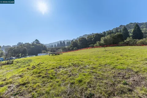 $1,999,000 | 90 Adobe Lane, Orinda, CA 94563