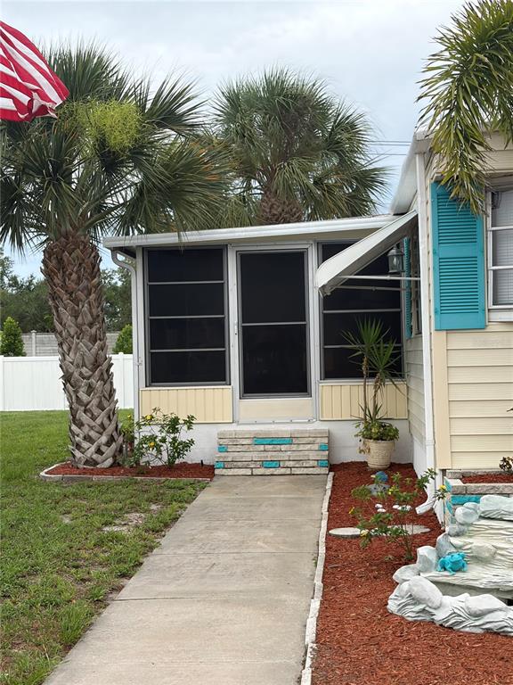 723 Roma Road Venice, FL 34285 - Photo 2 of 32