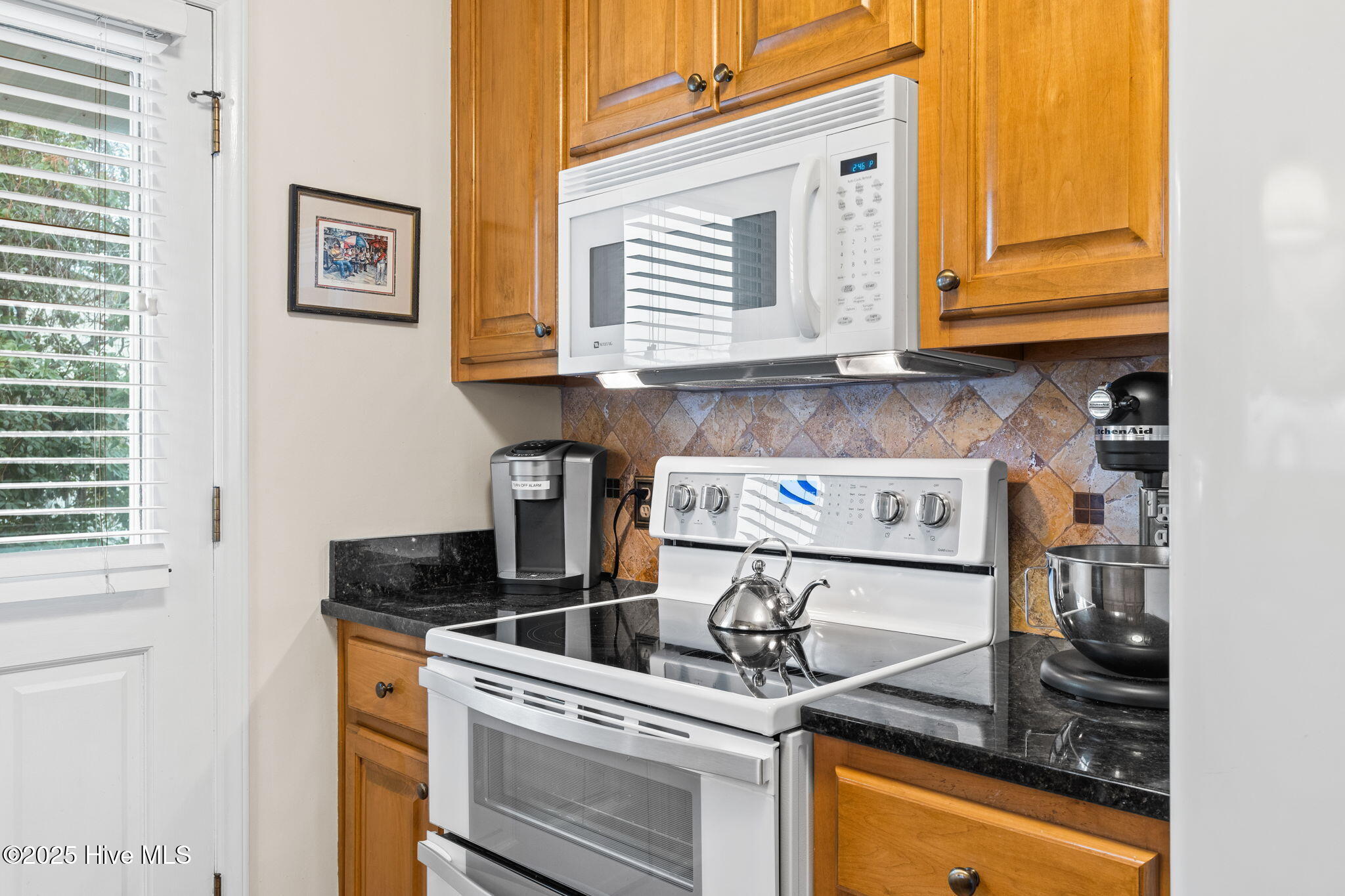 422 36th Street Sunset Beach, NC 28468 - Photo 15 of 62 41-web-or-mls-CAMMediaLLC.com 422-39