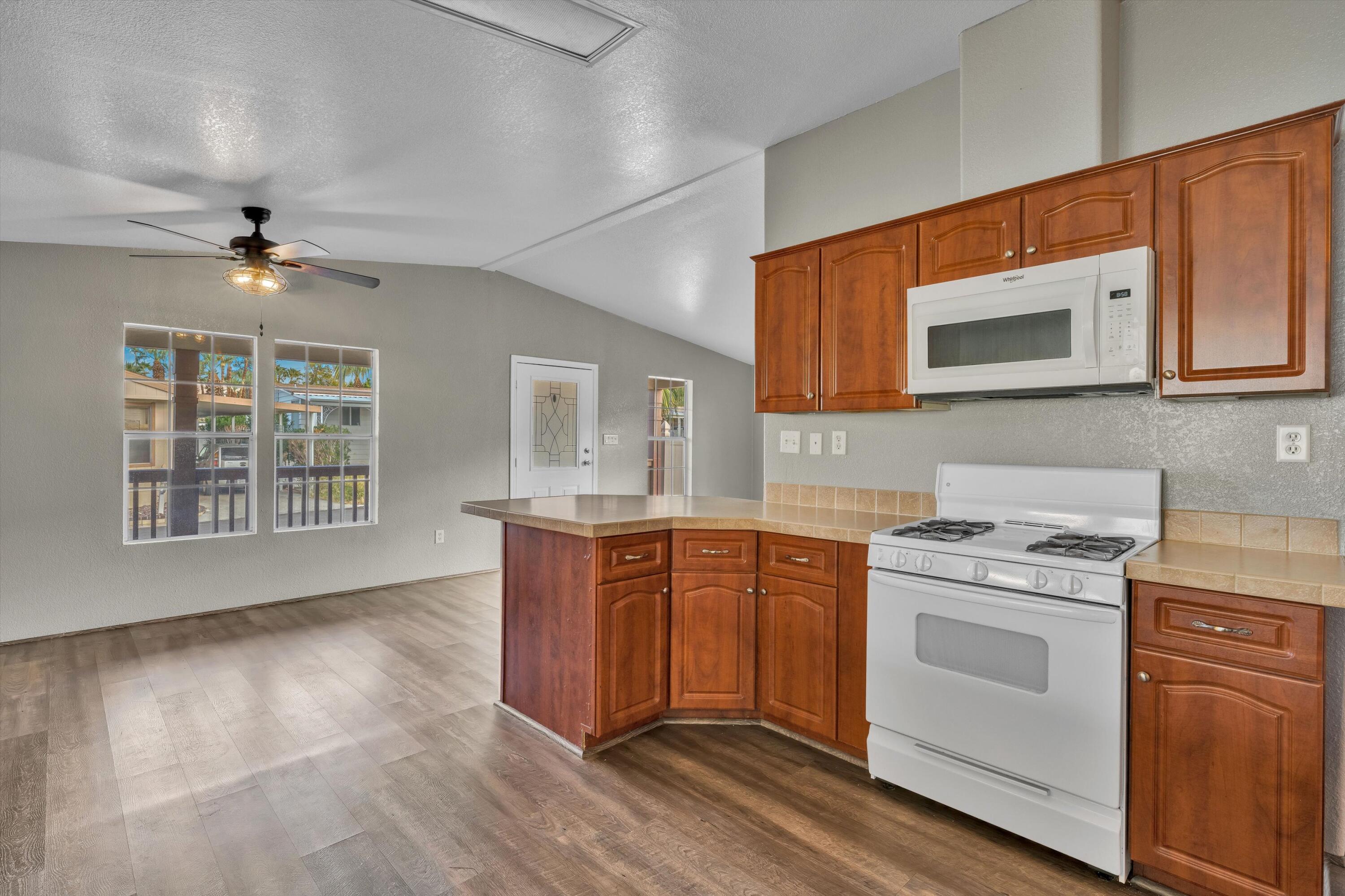 17555 Corkill Road, Unit 8 Desert Hot Springs, CA 92241 - Photo 13 of 26 14-Photo-17