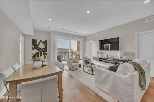 $749,000 | 240 North Water Street, Unit 854, Wilmington, NC 28401