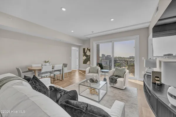 $749,000 | 240 North Water Street, Unit 854, Wilmington, NC 28401