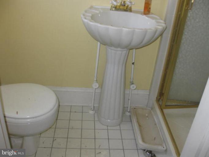 412 Woodlawn Road Baltimore, MD 21210 - Photo 14 of 19 Bath #3