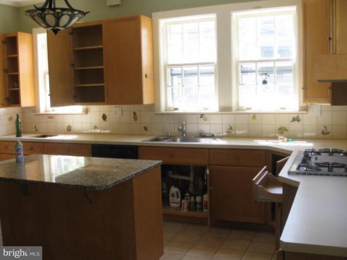 412 Woodlawn Road Baltimore, MD 21210 - Photo 19 of 19 Kitchen