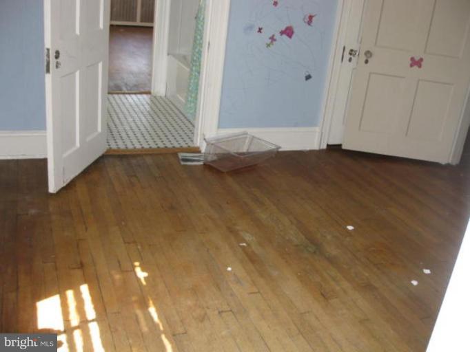 412 Woodlawn Road Baltimore, MD 21210 - Photo 4 of 19 Bedroom #2