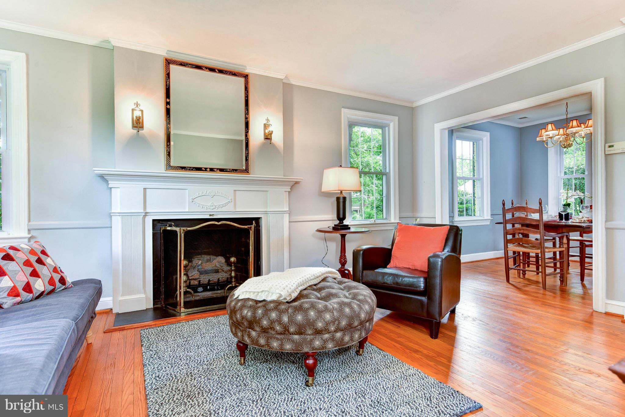 2800 Ridge Rd Drive Alexandria, VA 22302 - Photo 2 of 30 Living Room