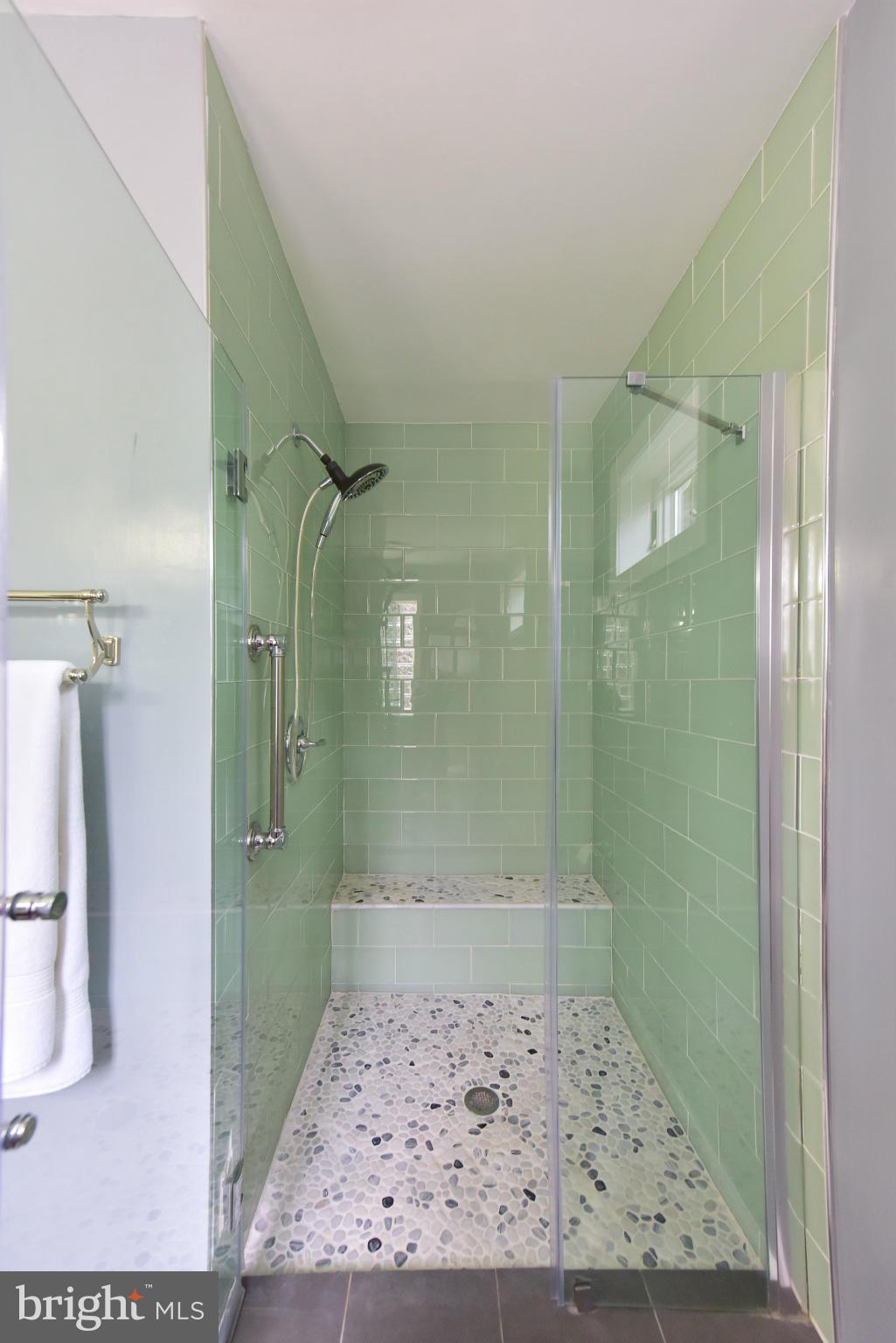 2800 Ridge Rd Drive Alexandria, VA 22302 - Photo 13 of 30 Bath (Master)
