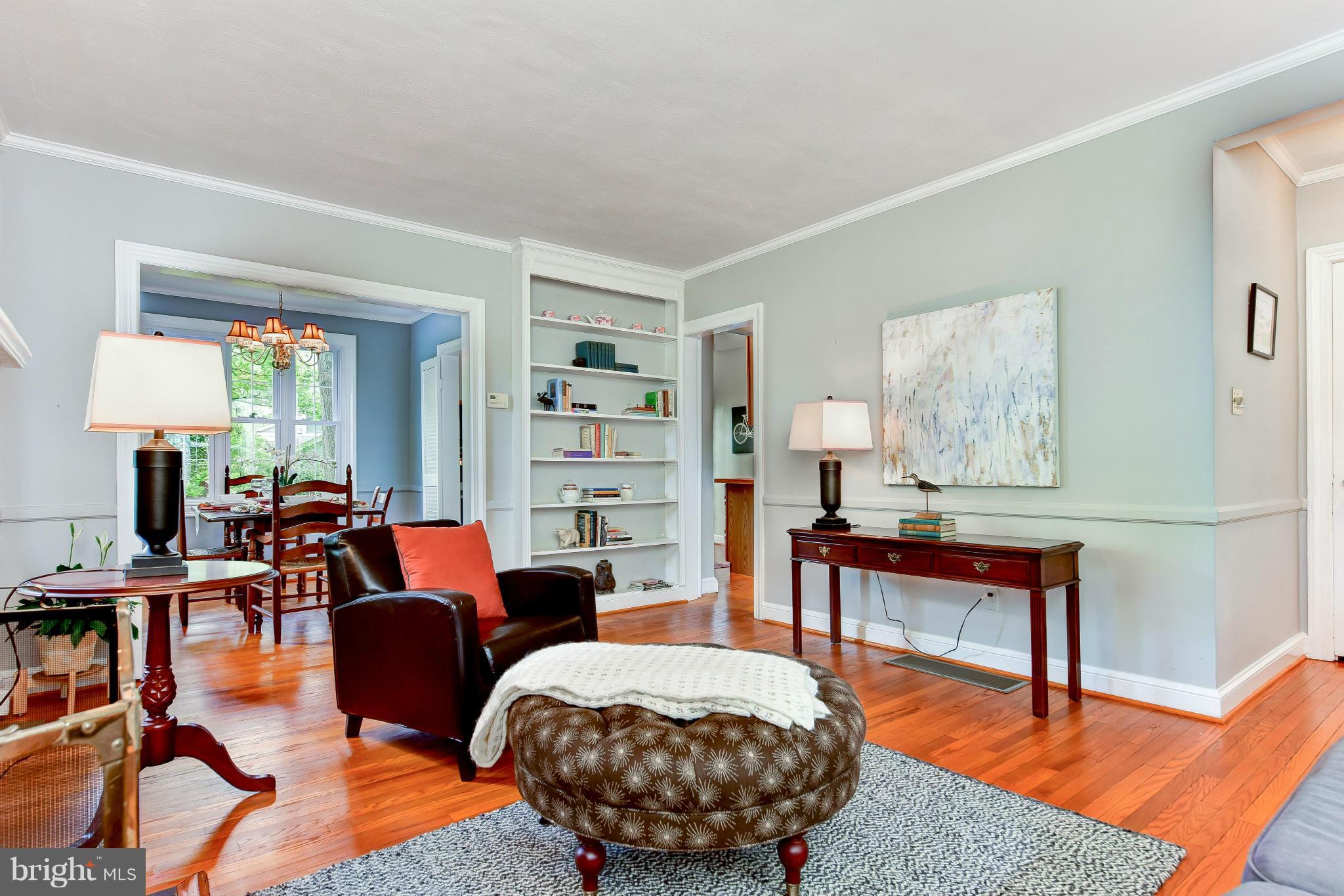 2800 Ridge Rd Drive Alexandria, VA 22302 - Photo 3 of 30 Living Room