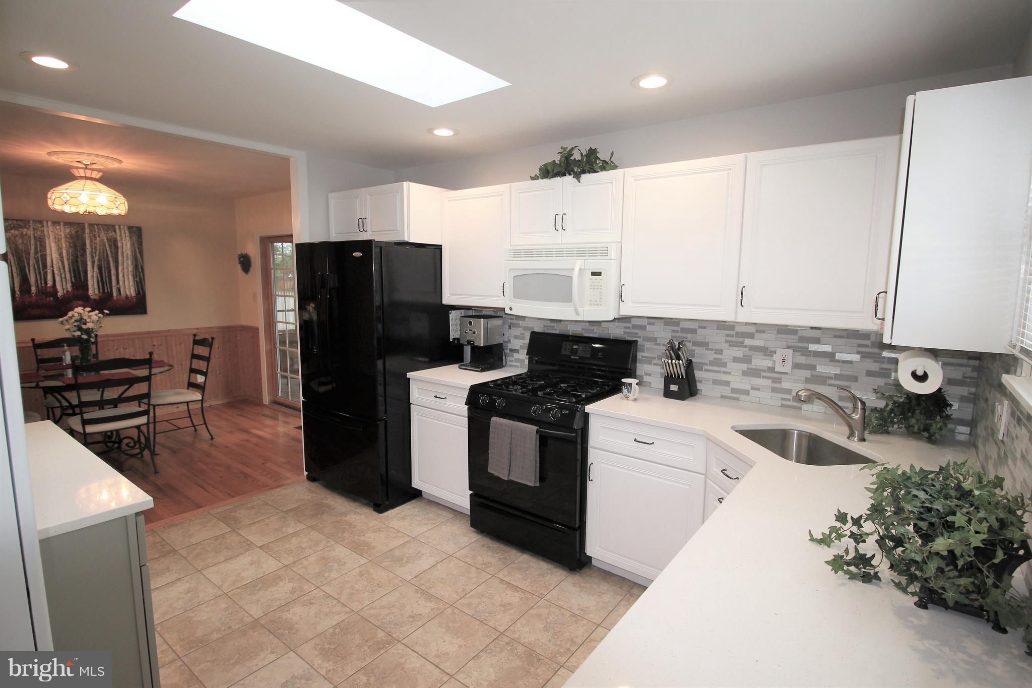 310 Janet Road Reisterstown, MD 21136 - Photo 22 of 34 Kitchen/Dining