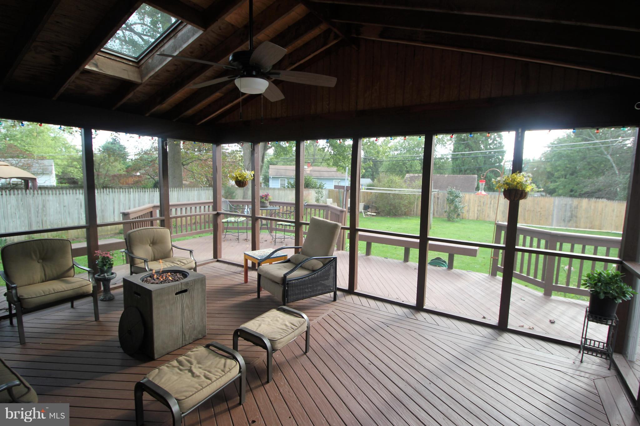 310 Janet Road Reisterstown, MD 21136 - Photo 6 of 34 Screened Deck