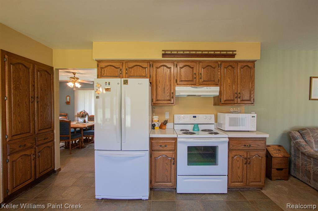 21795 McPhall Road Armada, MI 48005 - Photo 4 of 44