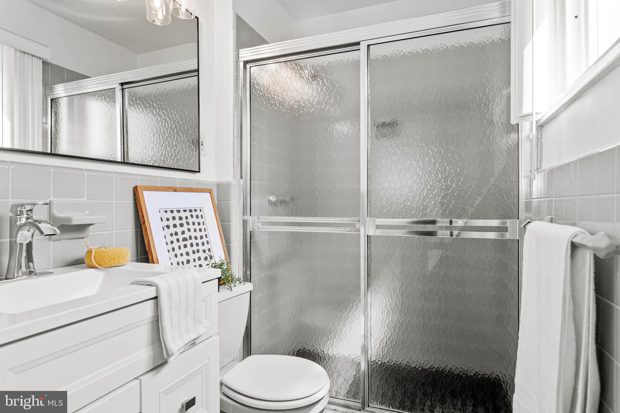 627 Wayland Road Plymouth Meeting, PA 19462 - Photo 25 of 40 a bathroom with a sink toilet and shower