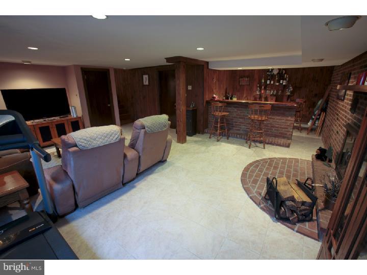 1559 Deep Run Road Pipersville, PA 18947 - Photo 11 of 25 Family Room